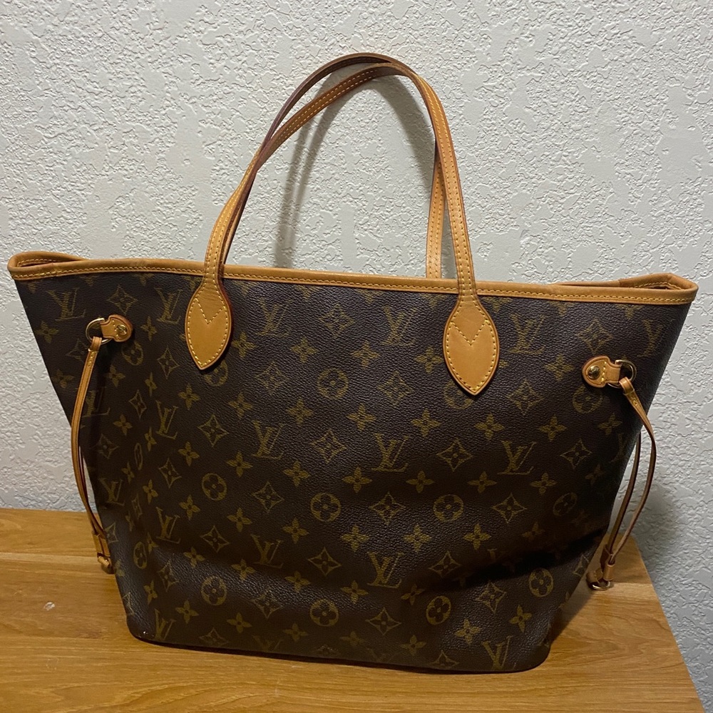 Authentic Louis Vuitton monogram neverfull MM